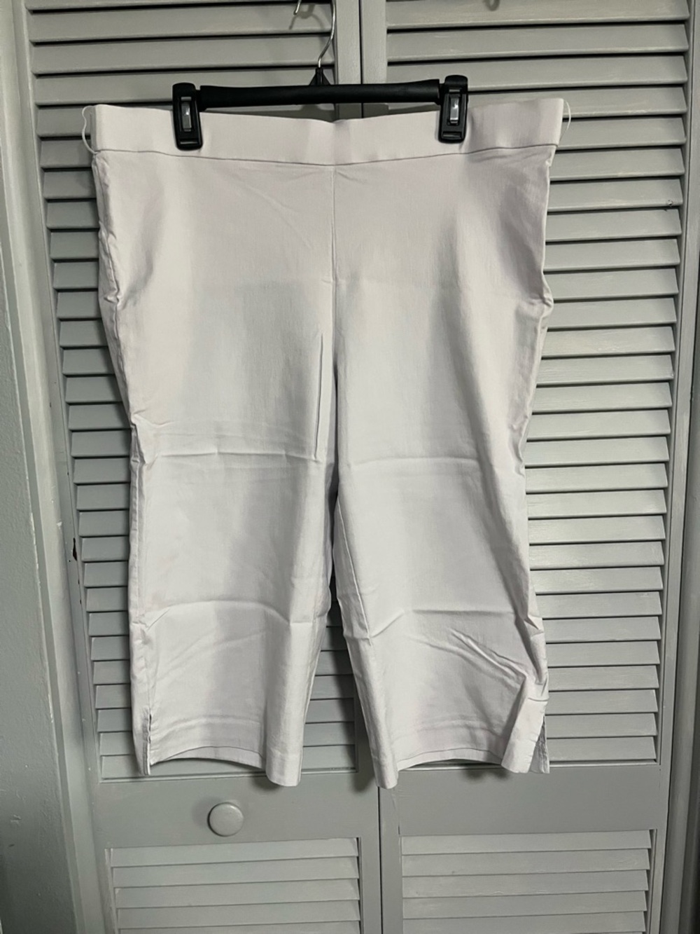 Avenue Stretch Capris